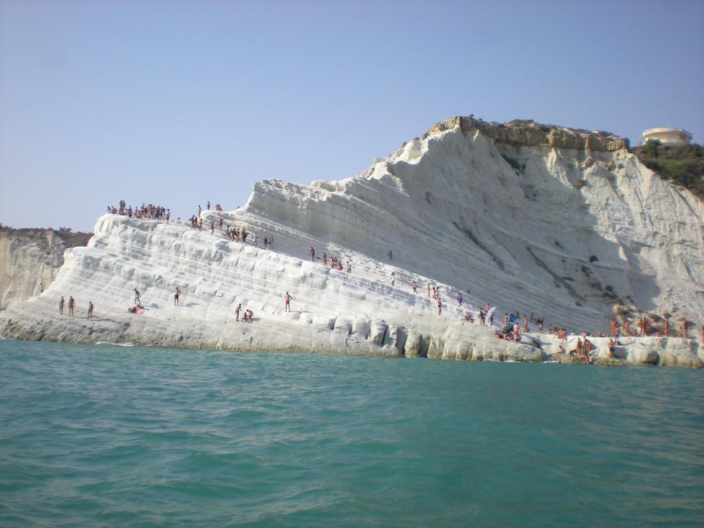 Un Tuffo Alla Scala Dei Turchi Realmonte Kültér fotó